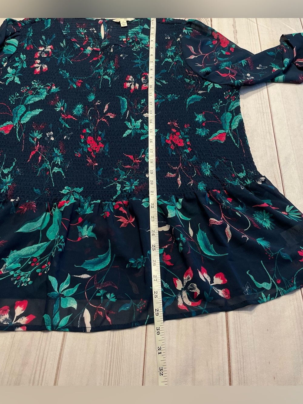 NWOT Terra & Sky Smocked Woven Top Blouse Women's 1X Blue Floral Sheer Relaxed - Picture 9 of 11